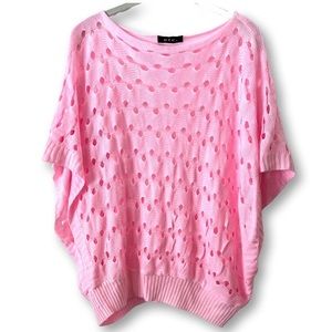 etc.‎ Pink knit dolman short sleeved sweater with Crewneck. One size.